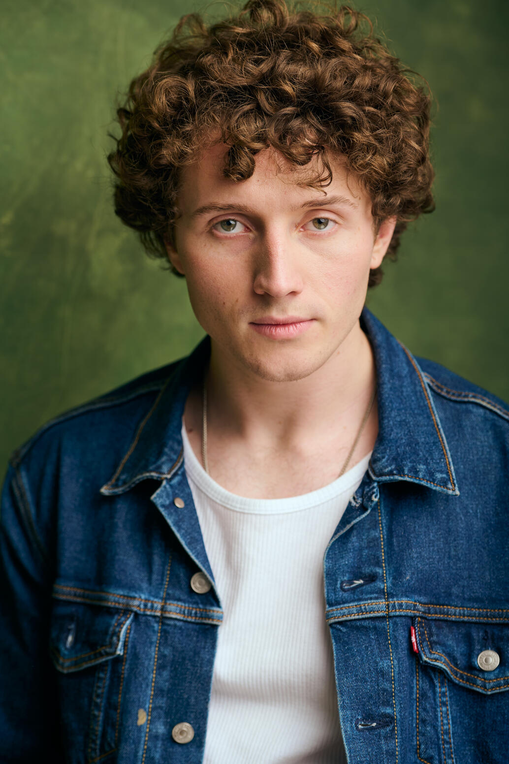 VAF Voice Actor - Professional headshot Buenos Aires Valentin Angel Fernandez - Actor and Voice Actor Buenos Aires